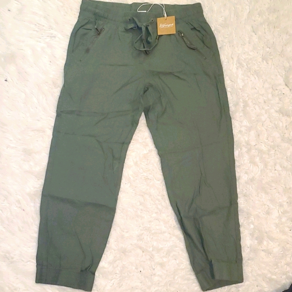 Cargo pants - Picture 2 of 3